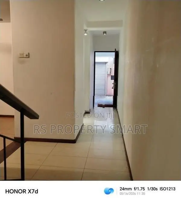 2 Story House For Sale - Colombo 5