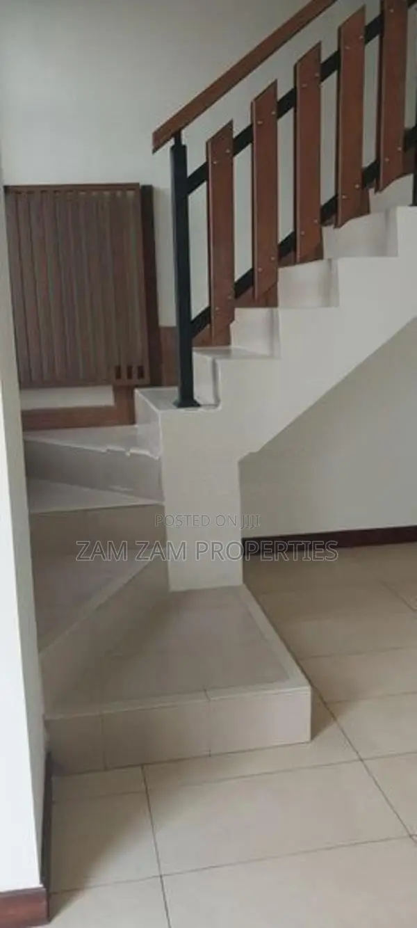 Luxury Penthouse Apartment For Rent In 65 Capital Residence Colombo 07