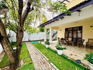 Luxury 5BR/5BA Family Home – Ambawatta Road, Boralesgamuwa