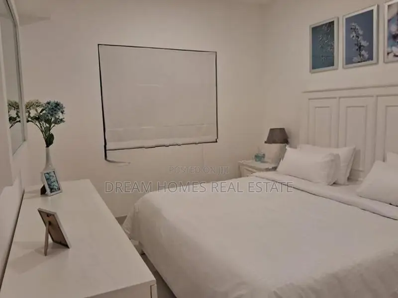 Baththaramulla,Luxury 2 Bedroom Apartment for Long Term Rent