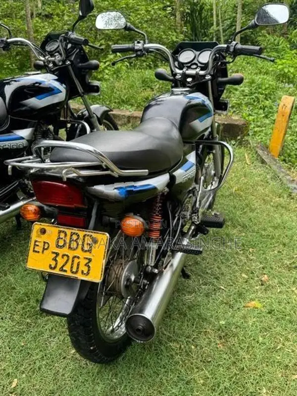 Bajaj CT100 2014