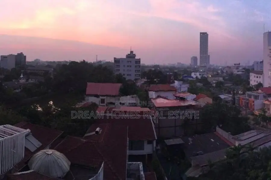 Fully Furnished 2 Bed Apartment with Pool and Gym – Nawala