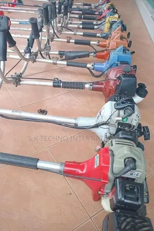 තණකොල කපන යන්ත්‍ර