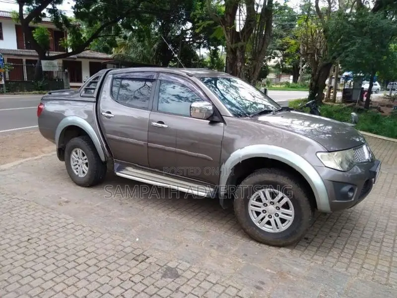 Mitsubishi Sportero 2010