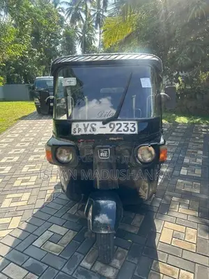 Bajaj RE 2011