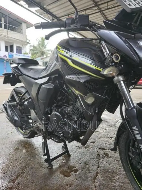 Yamaha FZ S 2016
