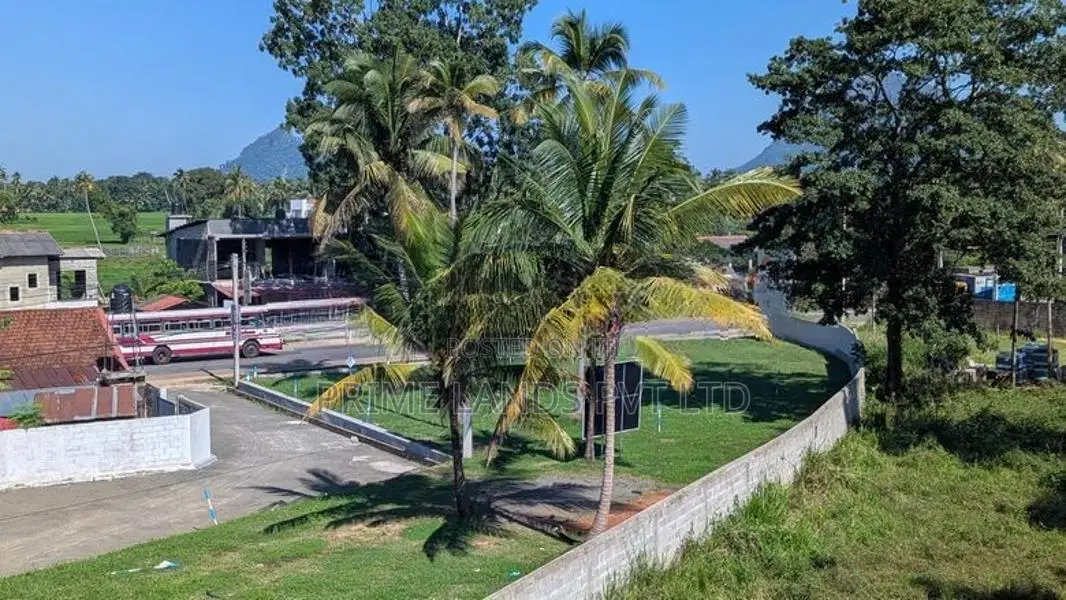 A6 Bus Road Facing Commercial Land for Sale Kurunegala Ibbagamuwa
