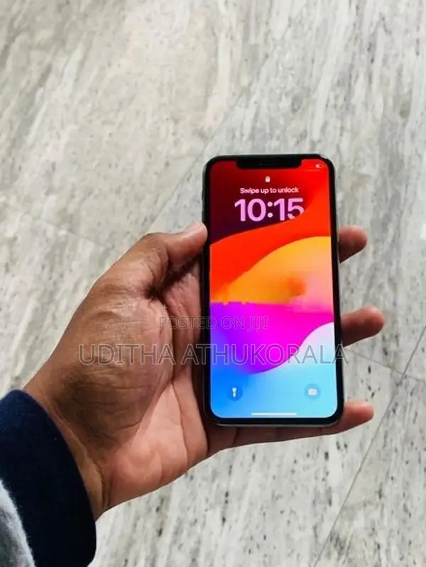 Apple iPhone XS (Used)
