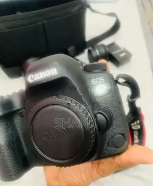Canon EOS 6D Mark II Body Camera
