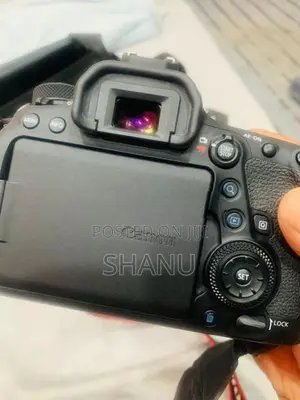 Canon EOS 6D Mark II Body Camera
