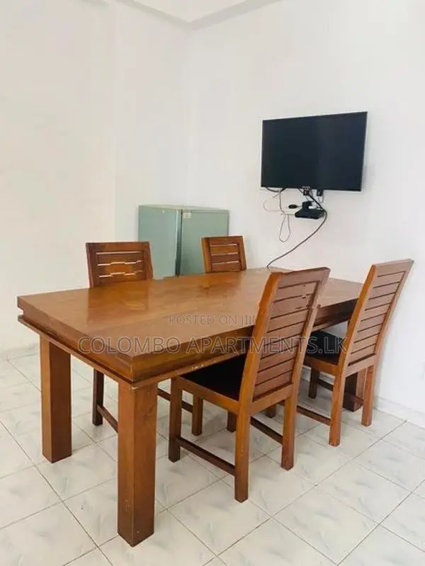 2-BHK Fully Furnished Apartment Short-Term Rental in Wellawatte