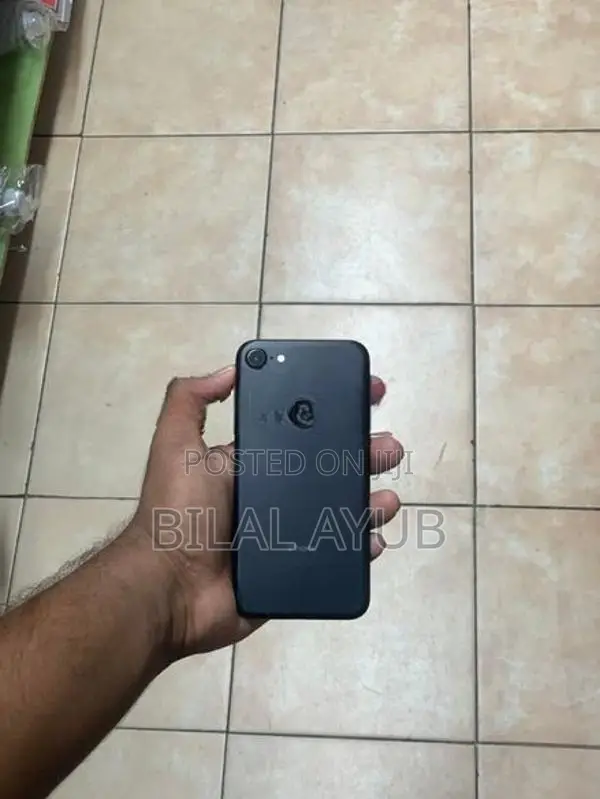 Apple iPhone 7 (Used)