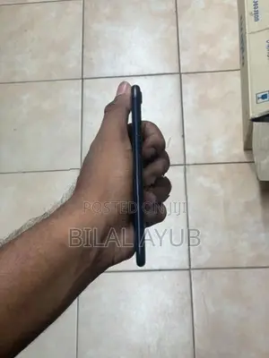 Apple iPhone 7 (Used)