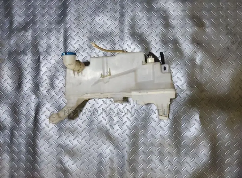 Suzuki Alto HA36S Windscreen Washer Tank