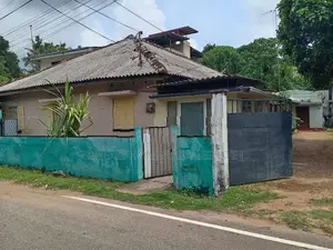 Land with 3 Houses for Sale – Battaramulla