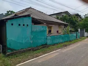 Land with 3 Houses for Sale – Battaramulla