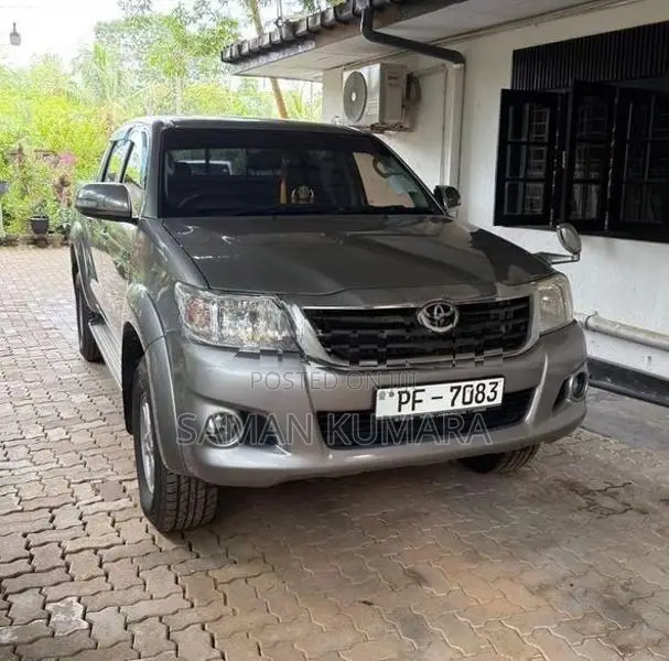Toyota Hilux 2014