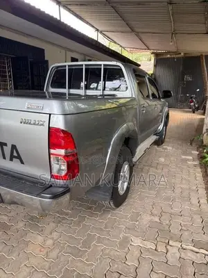 Toyota Hilux 2014