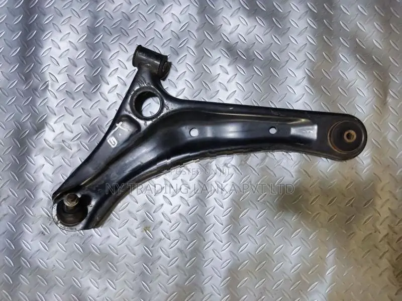 Suzuki Every DA16T Lower Arm