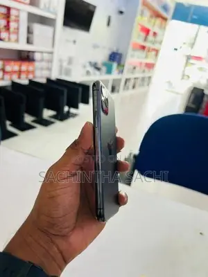 Apple iPhone 11 Pro (Used)