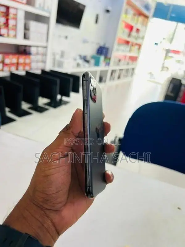 Apple iPhone 11 Pro (Used)