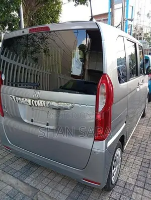 Honda N-Box X 2023