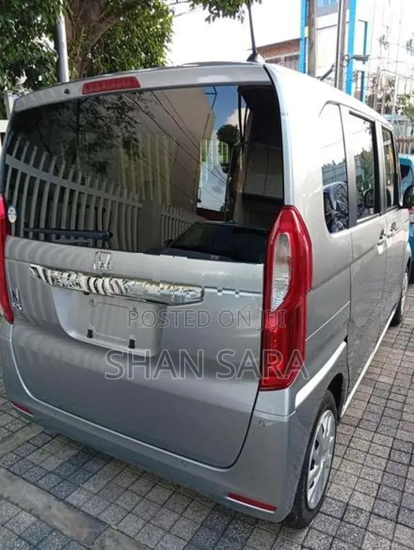 Honda N-Box X 2023