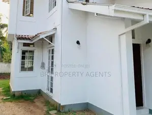 Two Storey House for Rent in Thalawathugoda