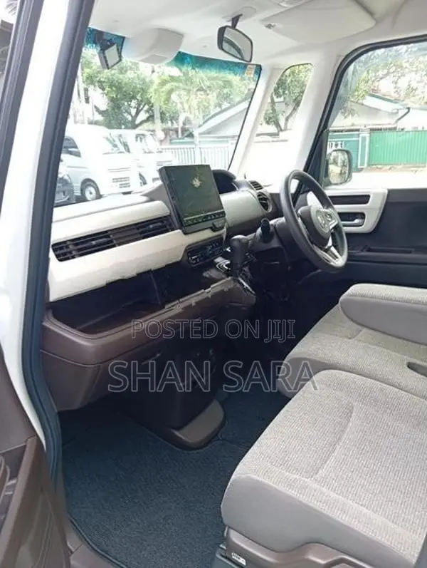 Honda N-Box G 2023
