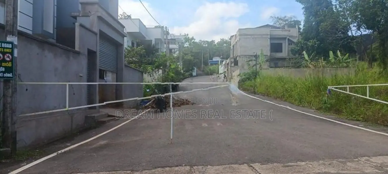 Valuable Land in Highly Residential Area – Athurugiriya