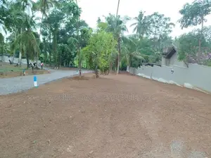 Valuable Land for sale in Homagama town area