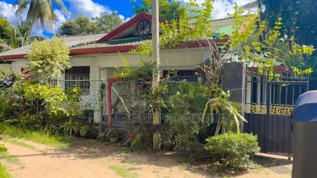 (KH741) House with six Boarding rooms Borfor sale in Seeduwa