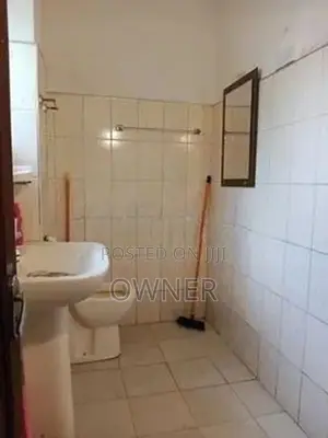 Sharing Room For Rent In Borella- Boys Only