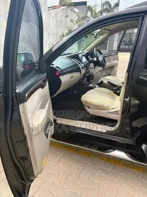 Mitsubishi Montero 2011