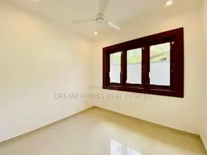 Athurugiriya Ultra-Luxury 4-Bedroom Modern Home with Rooftop Garden