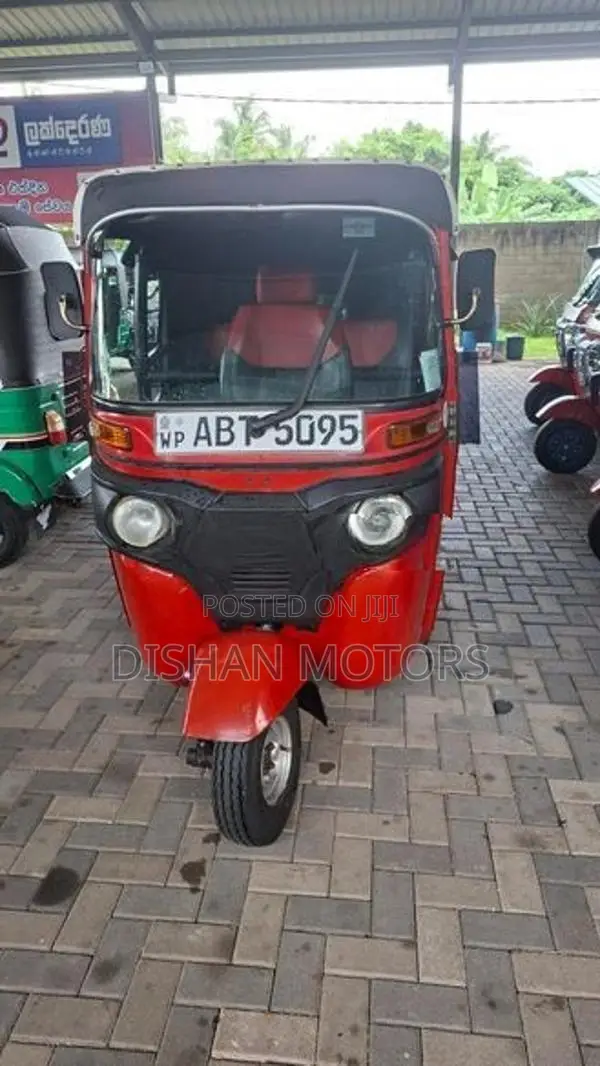 Bajaj RE 4 Stroke 2019
