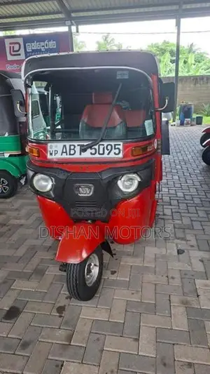 Bajaj RE 4 Stroke 2019