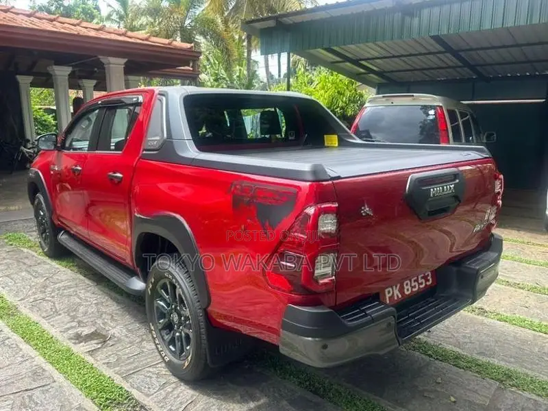 Toyota Hilux Rocco 2025