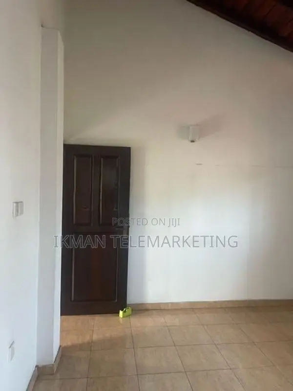 Commercial Property for Rent in Wattala