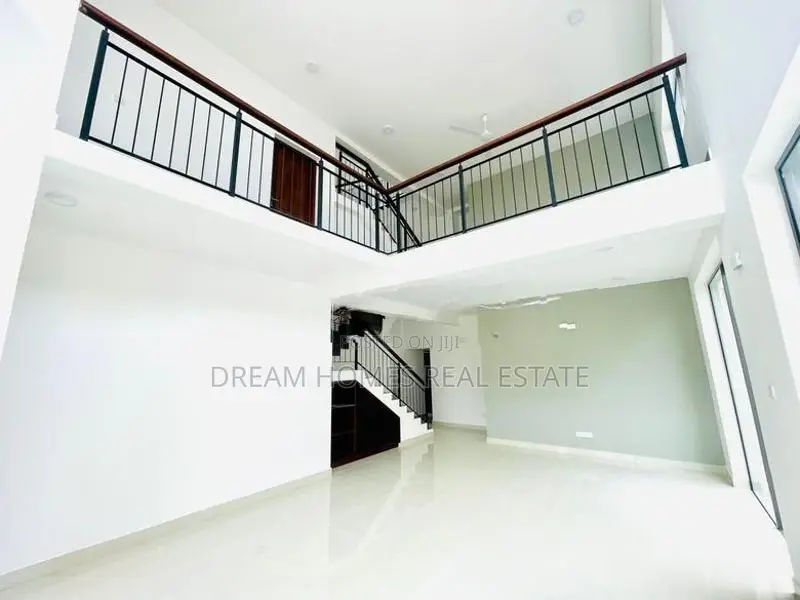 Modern Luxury House with Rooftop for Sale – Kesbewa