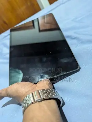 Apple iPad 9th Gen (Used)