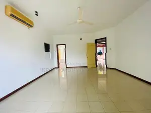 Luxurious 2 Storey House for Rent in Baththaramulla