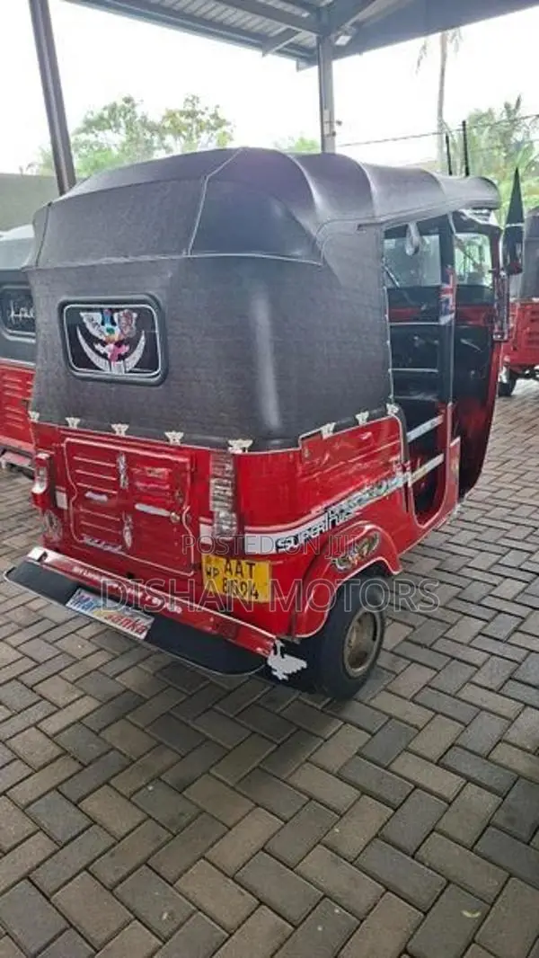 Bajaj RE 4Stroke 2014