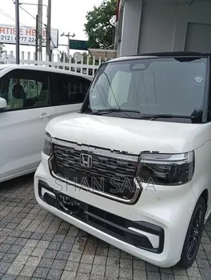 Honda N-Box Custom 2024