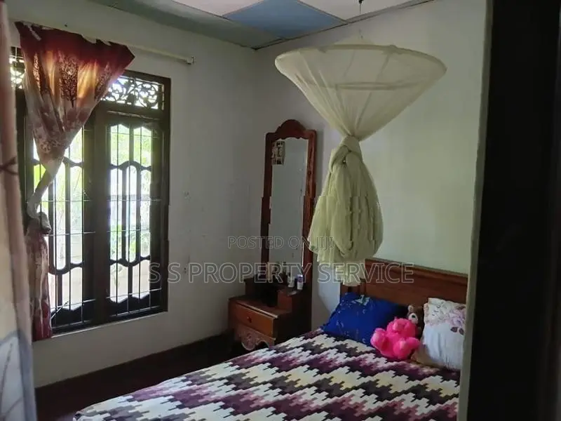 Kurinnampitiya House for Sale (SSPH-360)