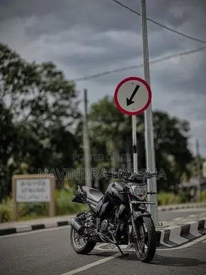 Yamaha FZS V1 2011