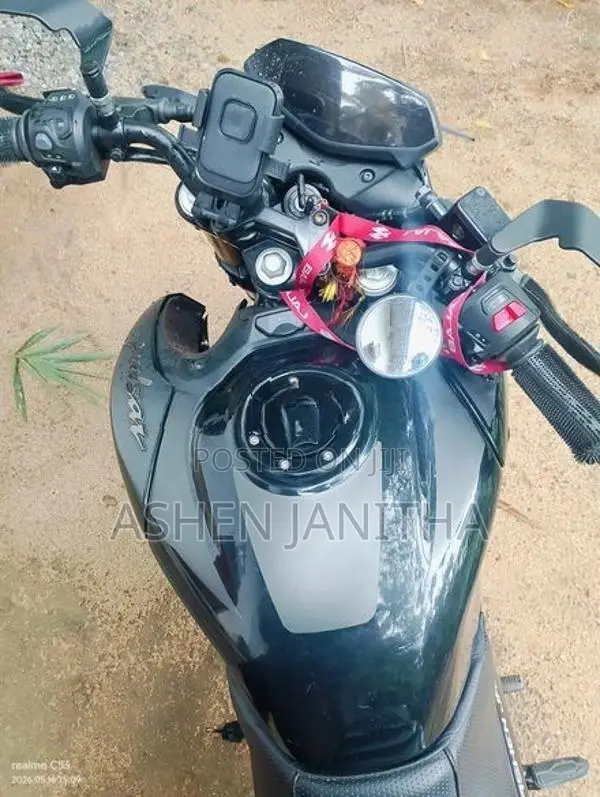 Bajaj Pulsar N160 2025