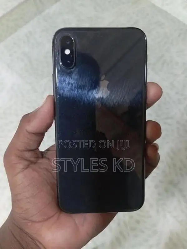 Apple iPhone X (Used)