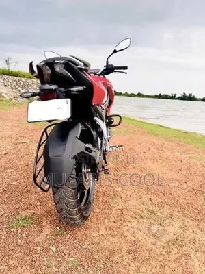 Bajaj Pulsar N160 2025