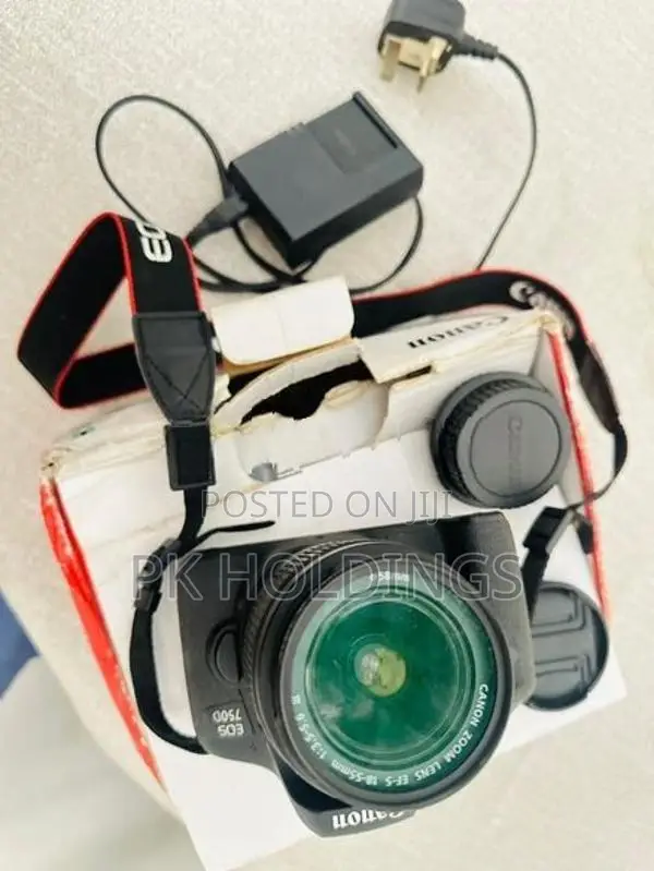 Canon EOS 750D DSLR